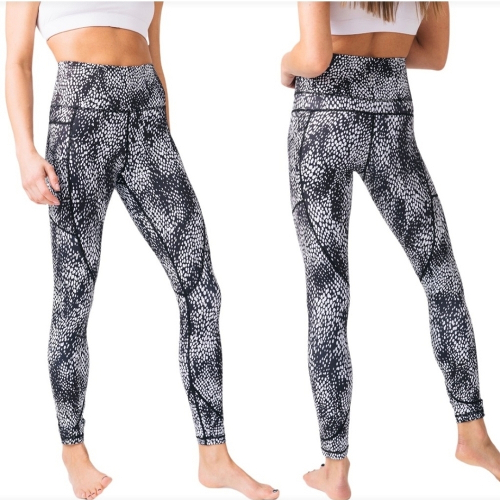 ZYIA Active Black Viper Pocket Light N Tight Hi-Rise Leggings 7/8 24” SZ 4 - Picture 11 of 11
